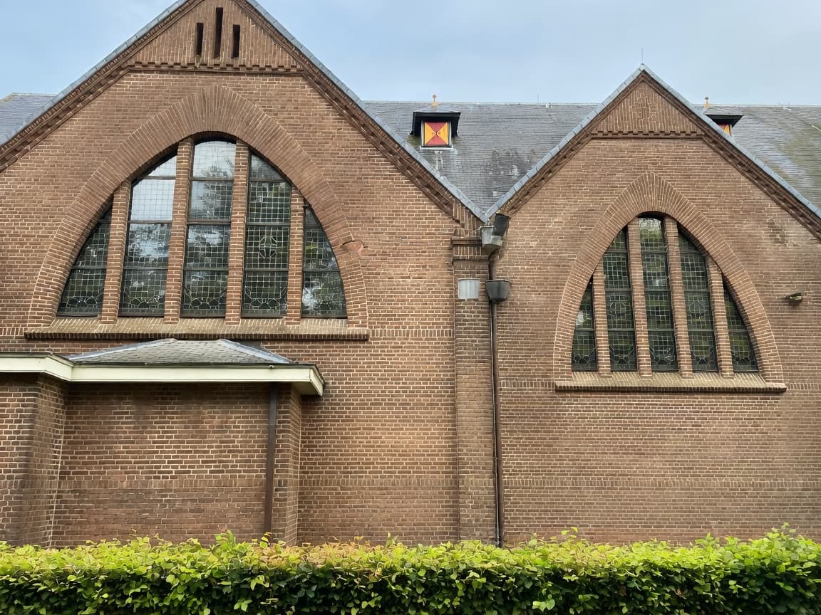 Scheurherstel kerk — Emmer-Compascuum