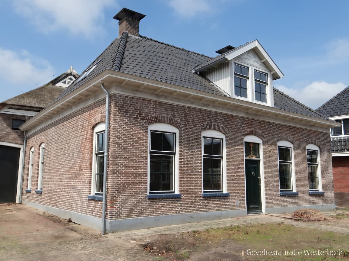 Gevelrestauratie met knipvoeg — Westerbork